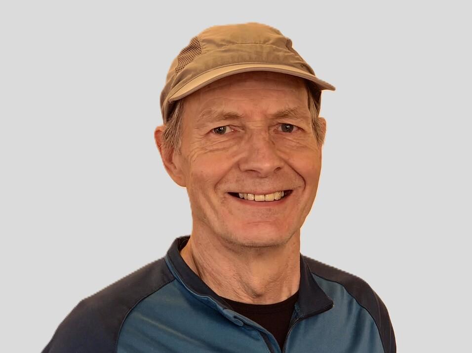 Portrait von einem Mann mit Cap