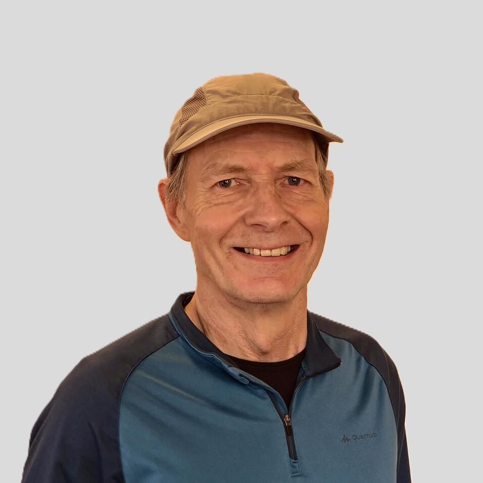 Portrait von einem Mann mit Cap