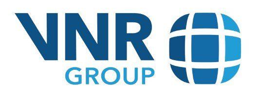 Logo der VNR Group mit stilisierter Weltkugel und blauem Schriftzug.