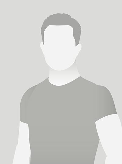 Abstrakte Silhouette eines Mannes mit kurzer Frisur, grau-wei&szlig;er Hintergrund, keine erkennbaren Merkmale.